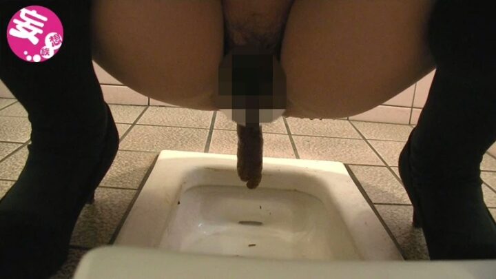 Screenshot 9 aus KBMS-044 Mein schüchterner Cousin und ich haben ihm alles gezeigt: Amateur 1113 Koubou / Fantasie Stamm 100 Minuten Goldene Duschen Defäkation