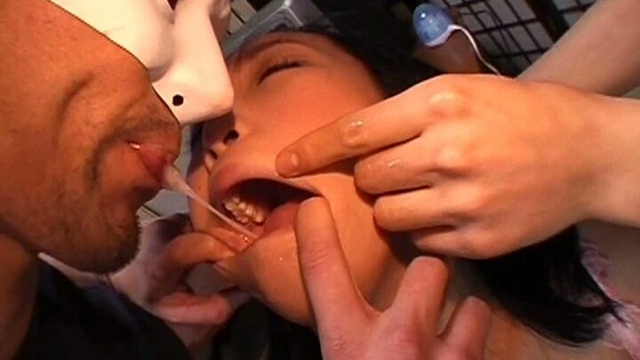 Screenshot 13 from KYW-002 大山春香：母乳，上原咲纪 19岁 F罩杯，其他癖好，年轻妻子，哺乳，精液
