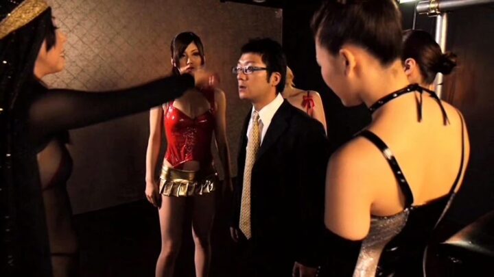 Screenshot 16 from MDAZ-004 빨간 하이힐 아마존스 feat. 퀸 아이 야마구치 - 남성에게 지배당하며 울고 애원하기 ... 얼굴 위에 앉기, 아이 야마구치, 도미나 자매, 마리아 에도즈카, 요 슬럿