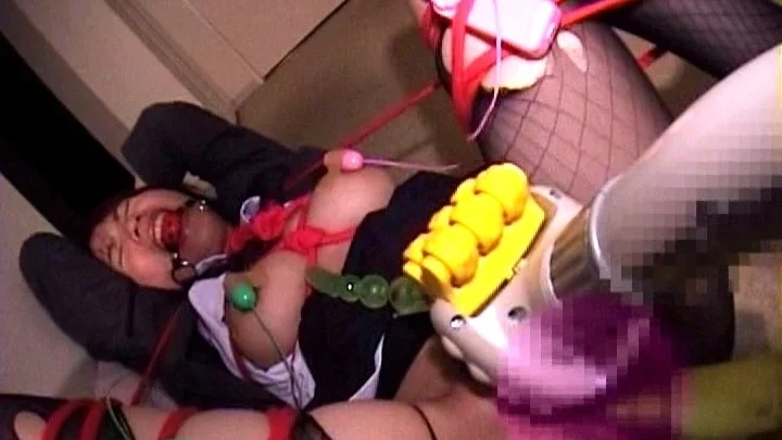 Screenshot 7 from MKY-029 真正的第一次肛交场景：丰满少女风咲，19岁警察