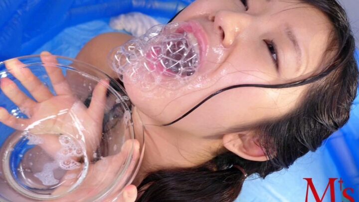 Screenshot 8 from MVSD-348 Asada Yuuri: Small Pee Gulp, Gab Drink Sex, Piss Drinking, Akaiwa Rikusei, Golden Showers