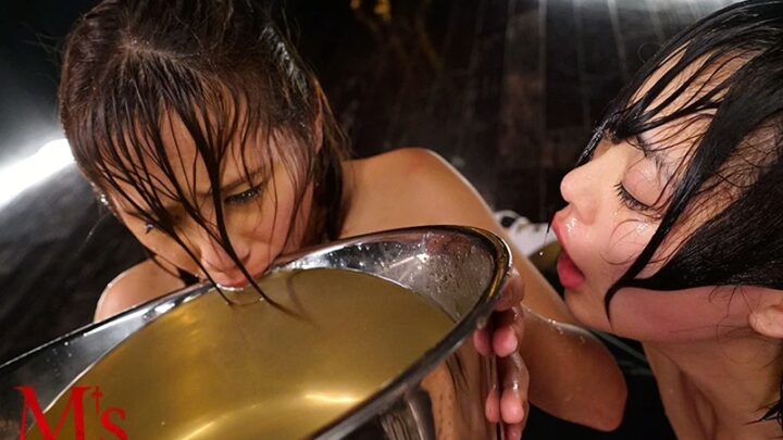 Screenshot 6 from MVSD-374 Hanasaki Ian, Nanami Yua: Forbidden Urination Lesbian Kiss, Sucking, and Pissing