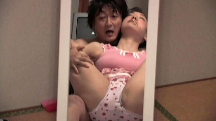 Screenshot 4 from NSPS-483 私密房間強暴：已婚女性坂田美影被強行進入，大胸部強暴，川上沙穗