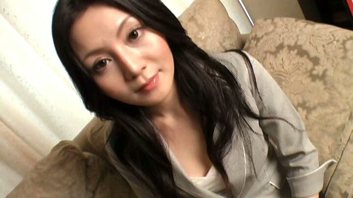 Screenshot 21 aus OPMD-021 Uehara Mina: Aktive Schönheit Sekretärin's erste Ejakulation Hügel Hügel Sex, Kostüm Scat 3P · 4P
