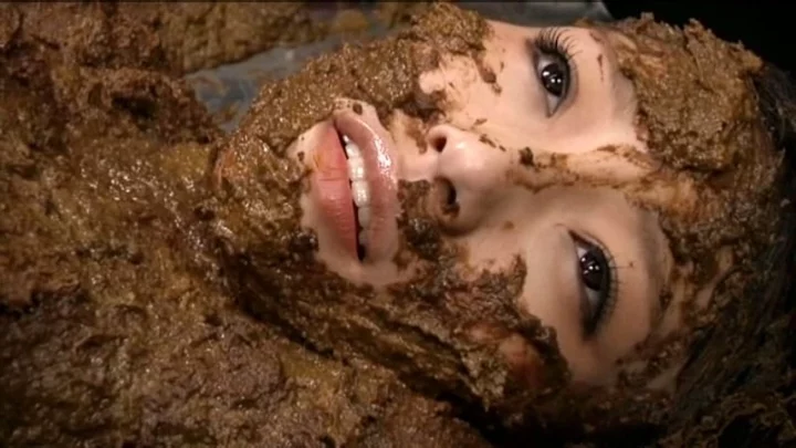 Screenshot 3 from PTJ-007 쿠소 리미트리스: 풍만한 여성 아오이 유미키의 위대한 화장실, 194분, 도그마 배변, 사정 변태