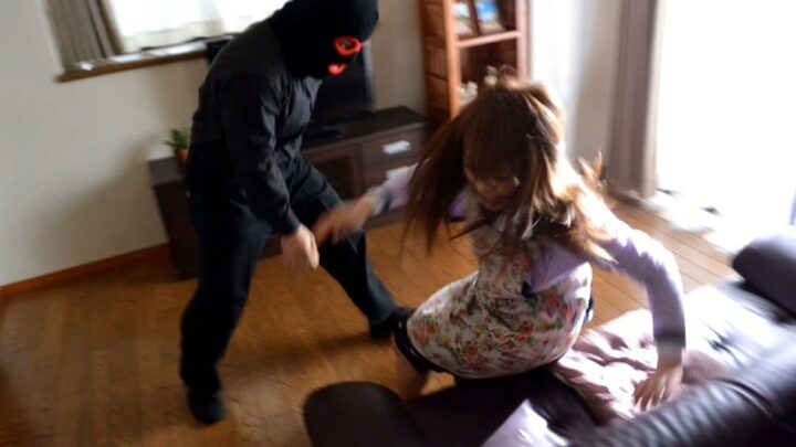 Screenshot 9 aus RBD-748 Erniedrigungsanwesen: Konishi Yuu, Vergewaltigung, Spritzen, Anal, Inzest, Vergewaltigung