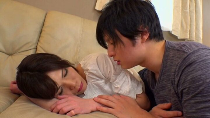 Screenshot 21 from SAL-246 Momo Mari, Girlfriend of My Brother, is a Shemale A La Carte Featuring Takahashi Himena