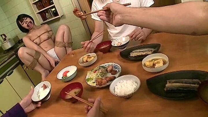 Screenshot 17 from STD-025 : Jeune Fille Opprimée par Ses Pères Pervers 3 - Fessée Heureuse 136 min