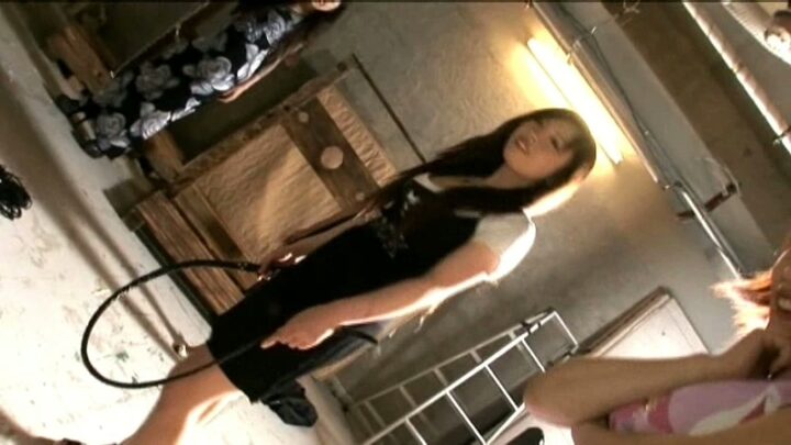 Screenshot 17 from AEDVD-1523R Destrucción de Personalidad: Superioridad Femenina Inferioridad Masculina - Alina Entertainment RINCHI・VINTAGE (M Masculino) Azotes y Flagelación en la Posada Kamijousou