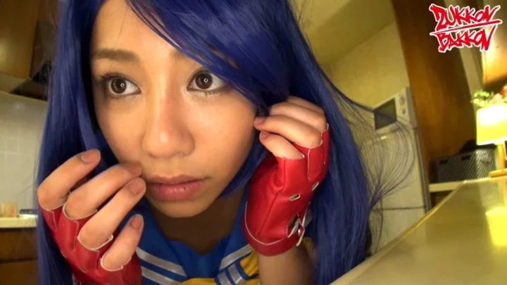 Screenshot 4 from ZUKO-086 事件后，Cosplayer和我有一个秘密的三人行……南里绪奈、松本芽衣、七白南、大神莉奈