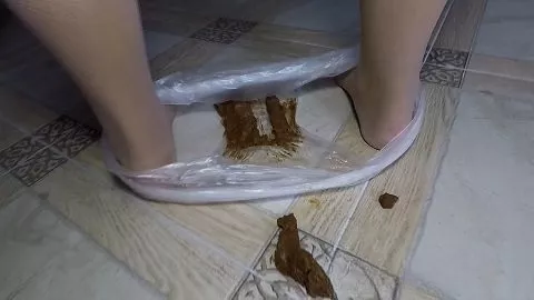 Screenshot 2 from 16.05.2020 Scatdesire Panty Shit Smearing