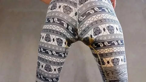 Screenshot 5 from Anna Coprofield Leggings with Owls (ScatShop)