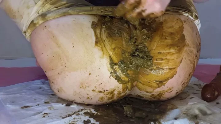Screenshot 4 from AnnaCoprofield White Leggings Diarrhea