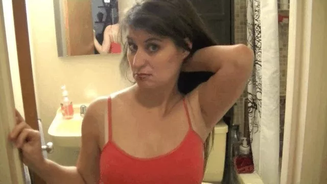 ArielBlack UpSkirt Shit Tease