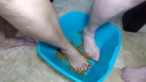 BBW Logs and Shitty Feet (12.11.2020)