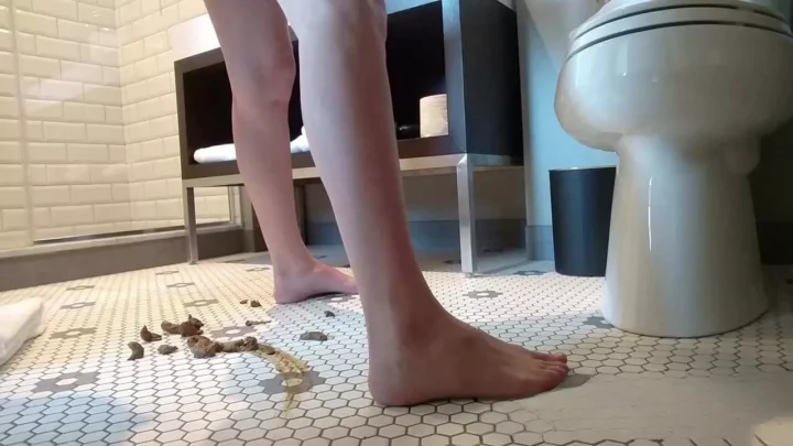 Screenshot 5 aus CassieScat CassieScat`s Erste Live, Persönliche Toilettensitzung
