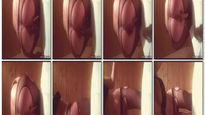 Screenshot 1 from FatTurdGirl 2 FEET LONG SHIT SNAKE!