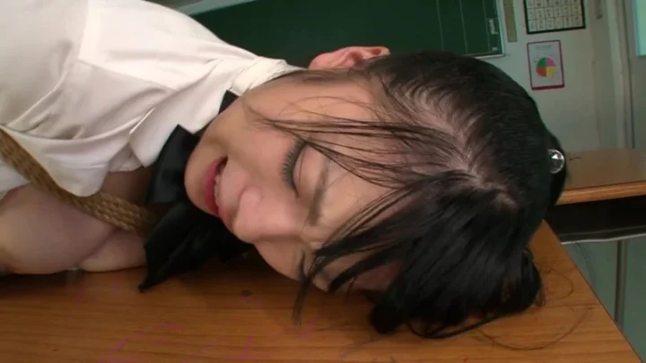 Screenshot 5 from BTH-115 葉月香蓮 甜美紧致窒息女学生