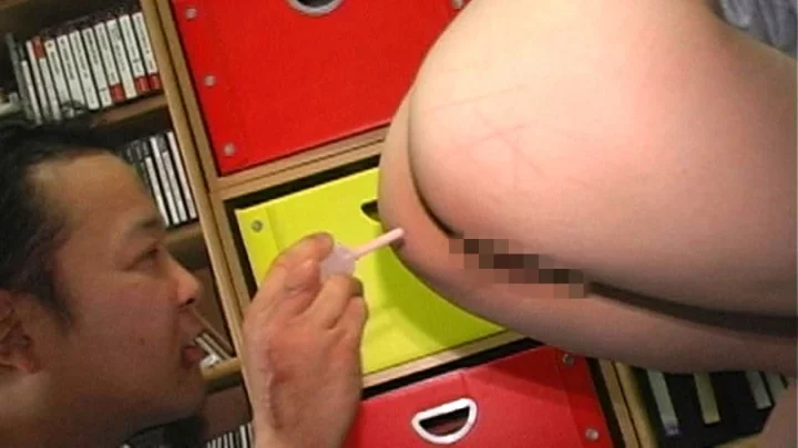 Screenshot 9 from VRXS-034 V&R Shin Kai Defecation Part 1 Compilation