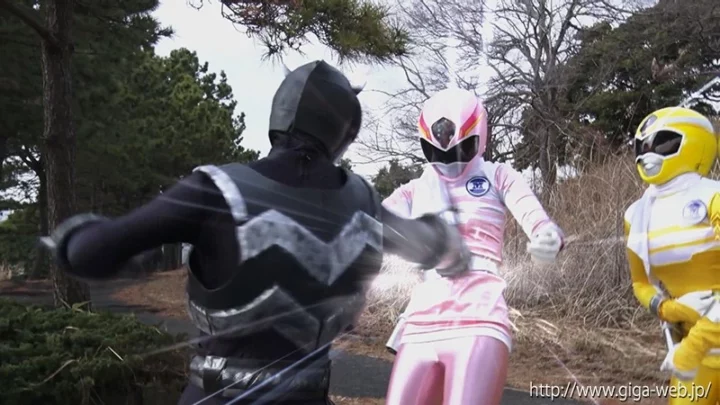 Screenshot 21 aus GHMT-71 Ai Kawana Magnetische Kraft Team MagnaMan: Die verwüstete Magna-Pink und Magna-Gelb ~Entwicklungsplan des Magna-Jägers~ Momoka Nakazawa GIGA
