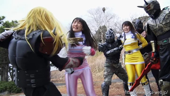 Screenshot 11 aus GHMT-71 Ai Kawana Magnetische Kraft Team MagnaMan: Die verwüstete Magna-Pink und Magna-Gelb ~Entwicklungsplan des Magna-Jägers~ Momoka Nakazawa GIGA