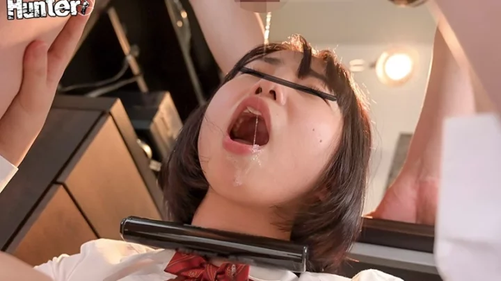 Screenshot 14 from HUNBL-033 U型锁囚禁的女学生 HHH 群体邪恶
