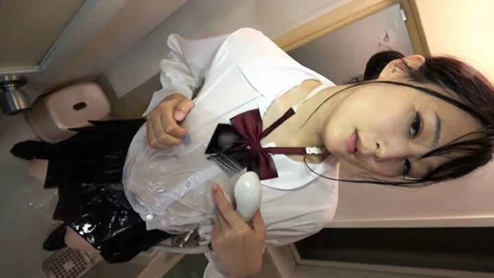Screenshot 2 aus IDRK-007 Shion Makino: Das bezaubernde transsexuelle Mädchen's AV-Debüt 7 Seiunkai Extreme Transsexual