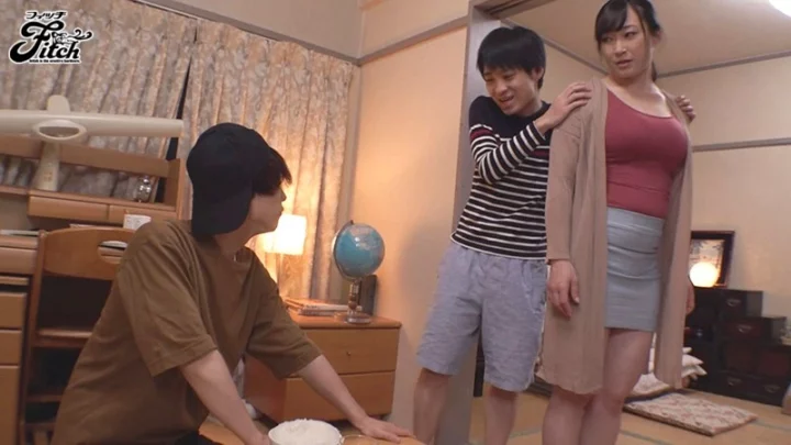 Screenshot 11 from JUFE-273 Narisawa Hinami: The Desperate Housewife Who Endures Her Family’s Humiliation to Protect Them, Succumbs to the Tyrannical Muscle Man from a Wealthy Family — Hinaimi Narisawa ~The Mother’s Breasts Trampled as Collateral for Her Husband’s Debt~