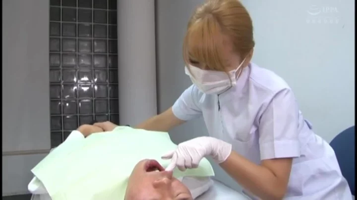 Screenshot 22 aus MGMP-055 Yuuri Maina, die Hand der Schulkrankenschwester mit Handschuhen Blasen: Mazeru Ejakulation REINIGUNG! 3 Hirose Yuka Unterwürfige Männer, Göttin Premium