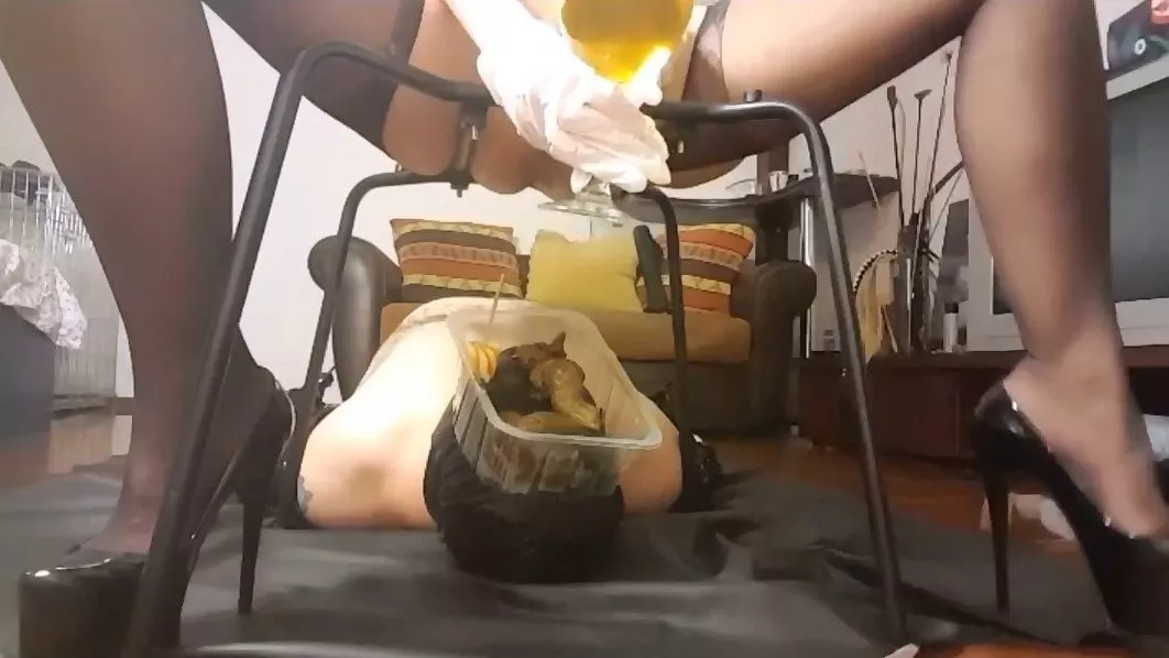 Mistress Antonella prepares a lunch-box with caviar