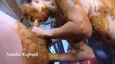 Screenshot 5 from 나탈리아 카프레티는 주먹질과 미네트를 하며 엉망이야.