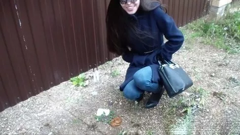 Screenshot 5 from 가을 거리에서 강력한 똥을 누는 PooAlina Alina
