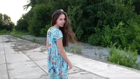 PooAlina Summer! Alina walks and powerfully farts and shitting