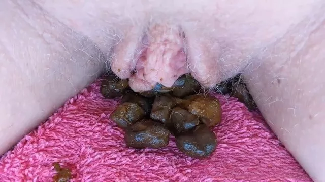 Screenshot 1 from PooGirlSofia Dirty Whore: Shit in Pussy Masturbation