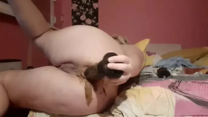 Rumianahotmilf mit Scheiße bedeckt, zum ersten Mal essen VERKAUF