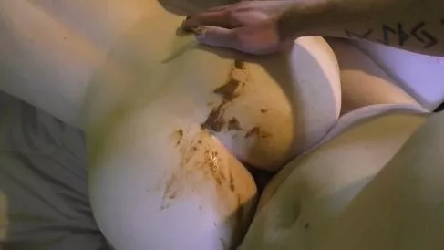 Screenshot 4 from ScatSlammers Anal Fuck