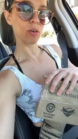 Screenshot 5 aus Schülerin macht in Tasche (17.06.2021) Vibe Mit Molly