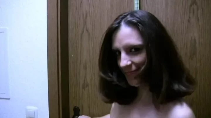 Screenshot 1 aus Scheißen in weißen Stiefeln (27.02.2021) 5,99$ (Premium-Anfrage) über Queen Jenny