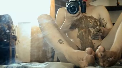 Durch den Spiegel schießen, alles im Dreck von ModelNatalya94