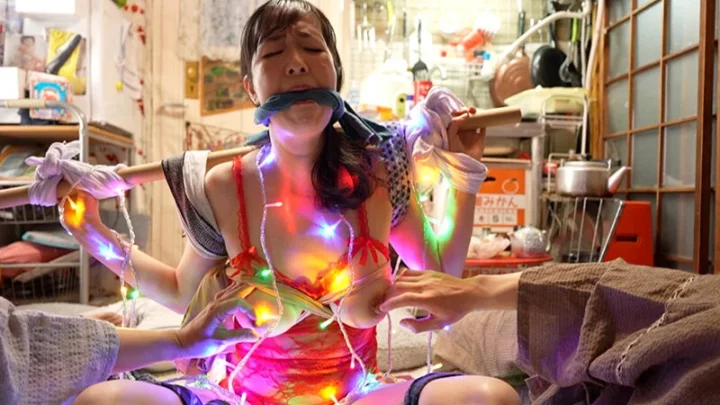 Screenshot 1 from RNA-009 成田香子：家庭主妇的羞辱性首秀 - 邻居的淫荡女仆，被迫服侍与享乐
