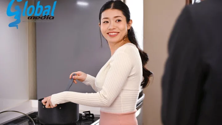 Screenshot 1 from GMA-092 浜辺香帆：被忙碌丈夫忽视的紧束家庭主妇，陷入经济绝境。她的身体，作为不可逆贷款的抵押品而受到羞辱。