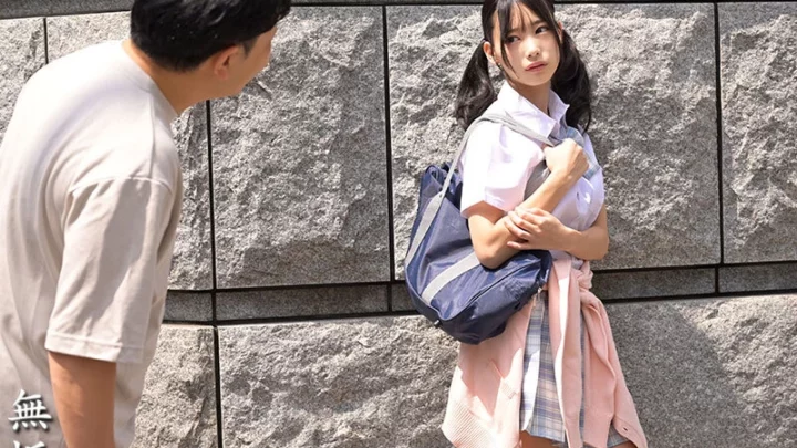 MUDR-361 藍月ひまり: 二度とない逆転... 男性を見下す女性による屈辱的で従順なフェラセラピーの徹底教育 のスクリーンショット 1
