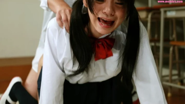 Screenshot 2 from MIAD-545 Yumemi Akubi Sexual Punishment Anal Virgin Ranking 2 Kozue Maki Moodyz Acid