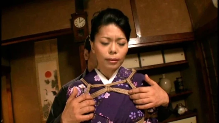 Screenshot 2 from DSE-632 Toujou Akemi 30 Years Old Bondage Love Story: Mature Woman Wrapping