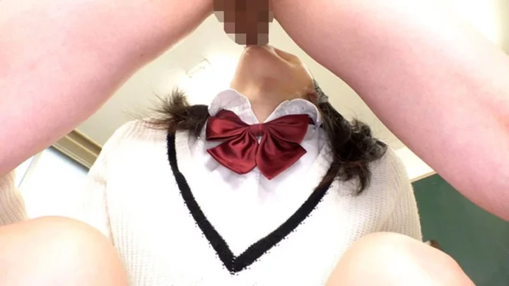 Screenshot 3 aus DMOW-194 Kururigi Aoi: Dirty Talk Girl ▪ M Männer und echte S Schulmädchen ▪ Fußjob Schlampe Büro K S