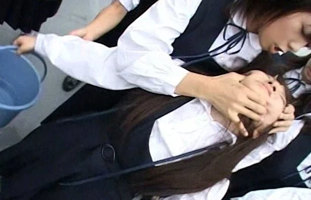 Screenshot 3 aus NHDT-555 Sawabana: High School Schüler Initiationsgruppe 3 - Tsubaki Tsubaki Natürlich Hoch