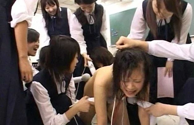 Screenshot 11 aus NHDT-555 Sawabana: High School Schüler Initiationsgruppe 3 - Tsubaki Tsubaki Natürlich Hoch