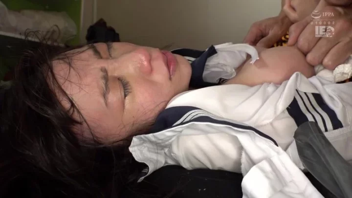 Screenshot 11 aus IESM-051 Tomita Yui: Die perverse Gefangenschaft - Ein verdrehter Vergewaltiger mit abnormalem Verlangen, ein gefangenes Mädchen zu dominieren und zu vergewaltigen, riesige Brüste, IE NERGY