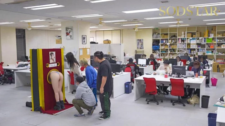 Screenshot 16 from START-539 神木玲的墙面租赁！绝望的男人在公开展览挑战中在她的胸部射精，持续两天 - 群交 - SOD明星
