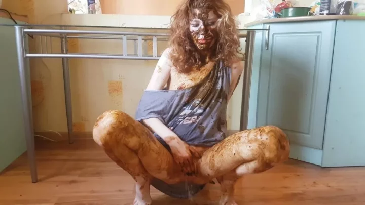 Screenshot 3 aus Dünne Rothaarige Top Amateur und Pipi von Top Russischem Model Jelena